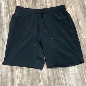 EUC Lululemon MENS THE Short 9” Linerless L